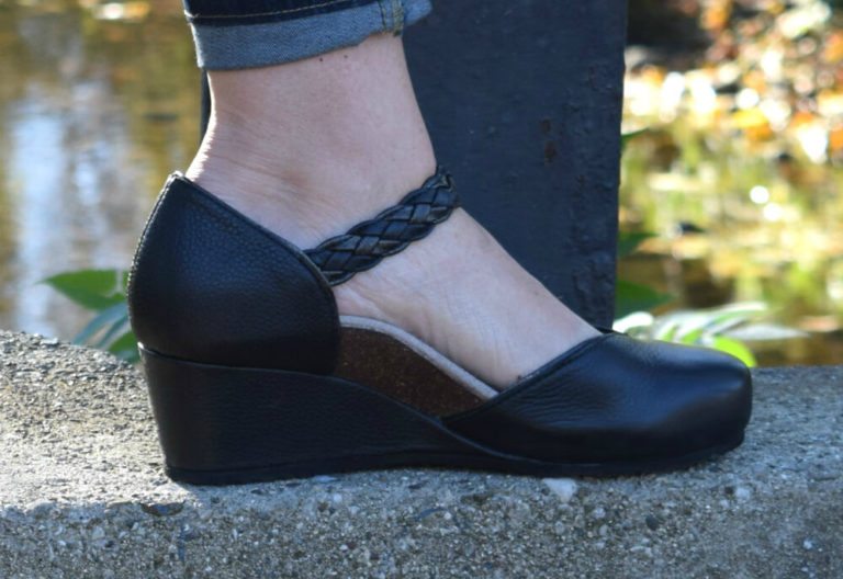 pumps for wide toe box