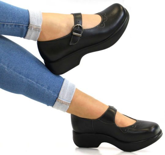 hallux rigidus sneakers