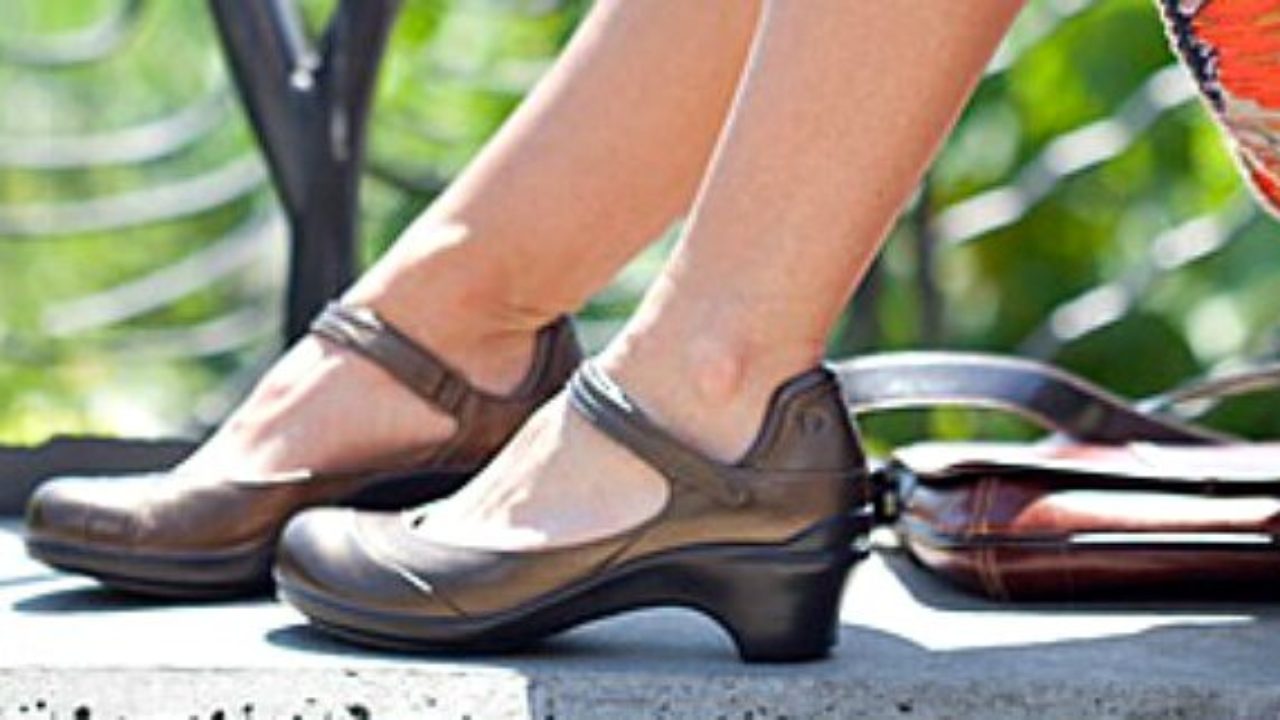 best sneakers for narrow heels