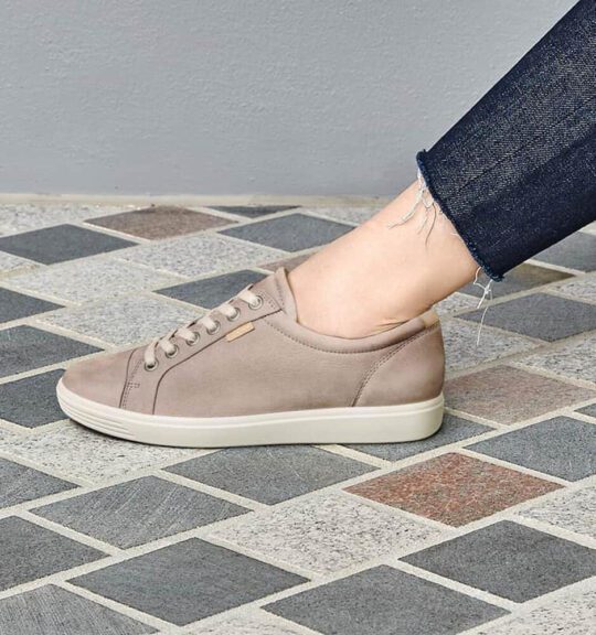 Ecco Sneakers: Soft 7 Lace-Up Review