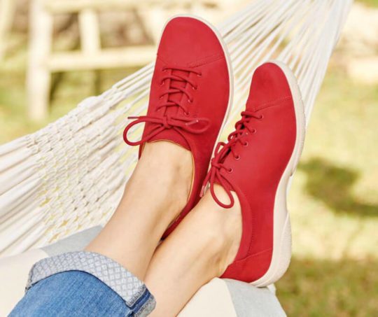 womens wide width red shoes