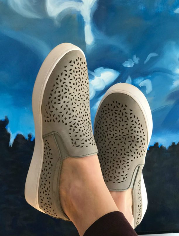 sneakers for flat feet and bunions
