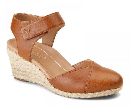 Closed toe sandals : Vionic Loika