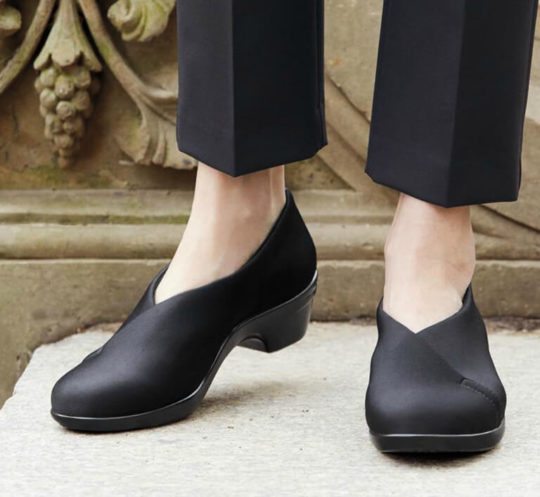 bunion friendly pumps