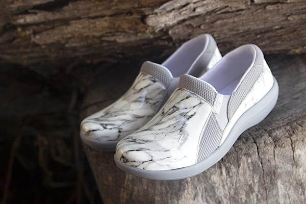 fila white bulky shoes