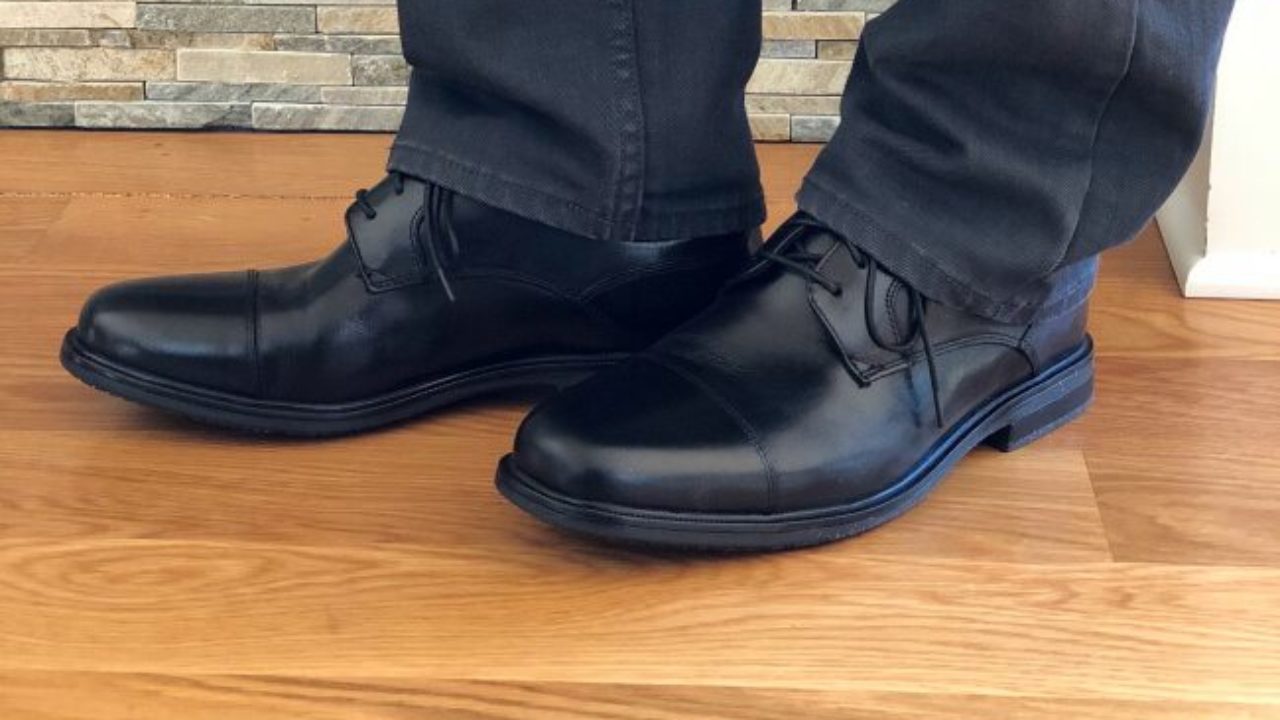 dress shoes wide
