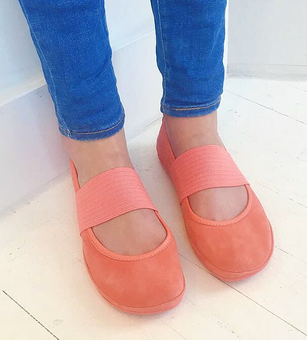 narrow toe box shoes