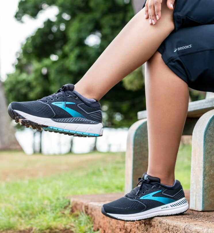 best daily shoes for flat feet