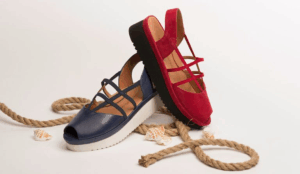 Barking Dog Shoes reviews and recommends the best footwear for people with various foot issues (as well as for women with average feet for whom comfort is a high priority).