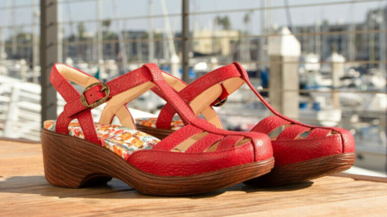 wide width sport sandals