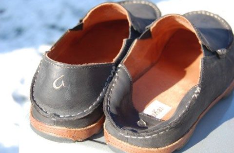 Barking Dog Shoes reviews and recommends the best footwear for people with various foot issues (as well as for women with average feet for whom comfort is a high priority).