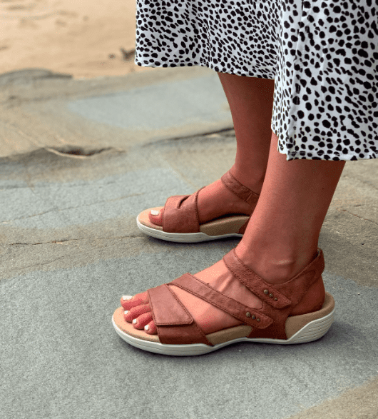 Update more than 87 sandals for bunions uk latest - dedaotaonec