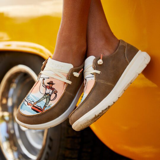 17 Amazing Comfortable Shoes for Teachers 2021