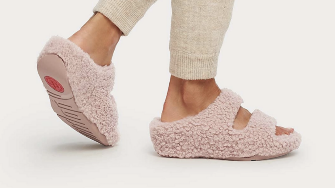 11 Most Comfortable Pairs of Slippers to Get Cozy 2023