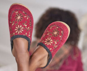 Taos Woolderness Clog Review | Excellent Support and Cozy Comfort