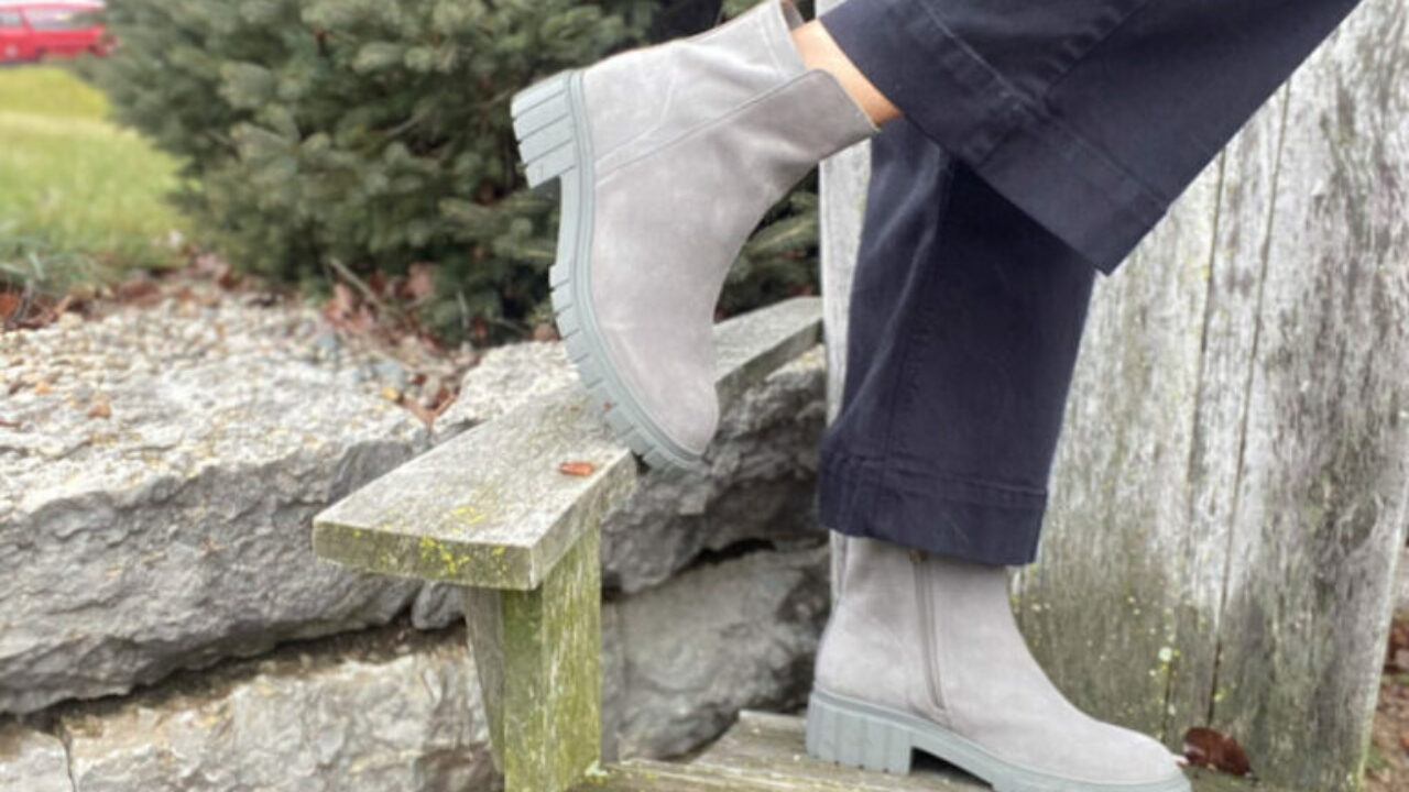 Blondo Prestly Boot Review: Foot-Friendly and Waterproof - Barking Dog Shoes