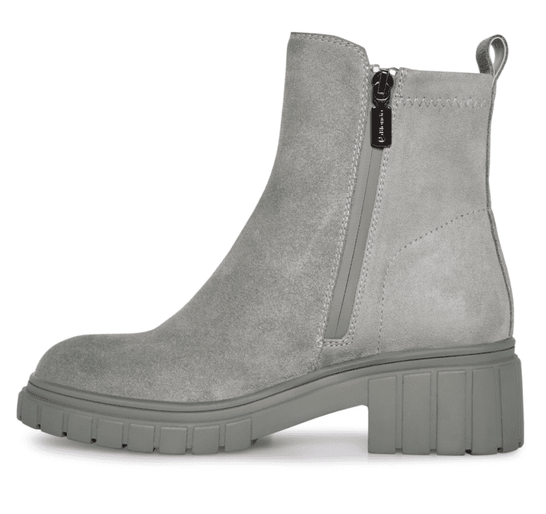 Barking Dog Shoes reviews and recommends the best footwear for people with various foot issues (as well as for women with average feet for whom comfort is a high priority).