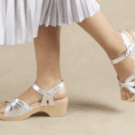 Barking Dog Shoes reviews and recommends the best footwear for people with various foot issues (as well as for women with average feet for whom comfort is a high priority).