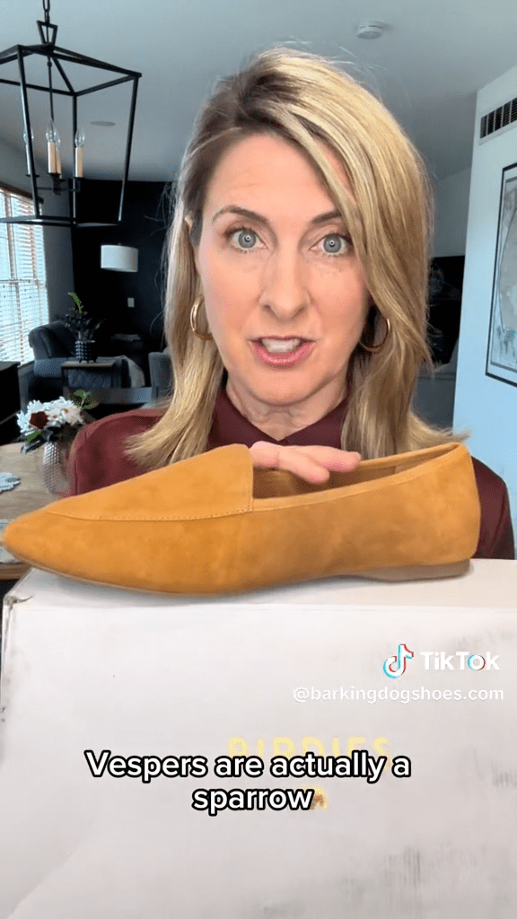 Barking Dog Shoes reviews and recommends the best footwear for people with various foot issues (as well as for women with average feet for whom comfort is a high priority).