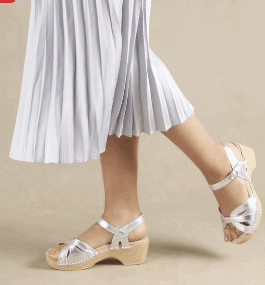 sandals with arch support : dansko season