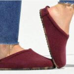 Barking Dog Shoes reviews and recommends the best footwear for people with various foot issues (as well as for women with average feet for whom comfort is a high priority).