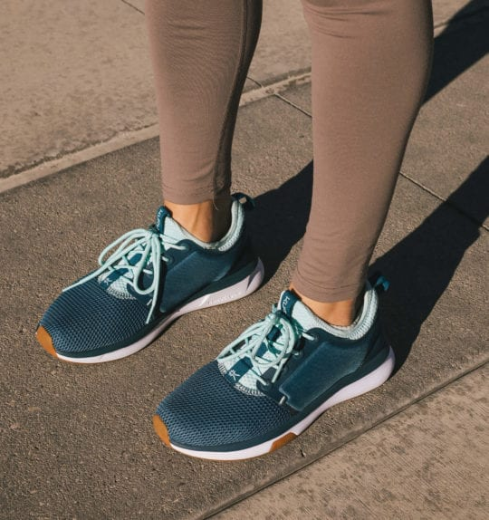 Barking Dog Shoes reviews and recommends the best footwear for people with various foot issues (as well as for women with average feet for whom comfort is a high priority).