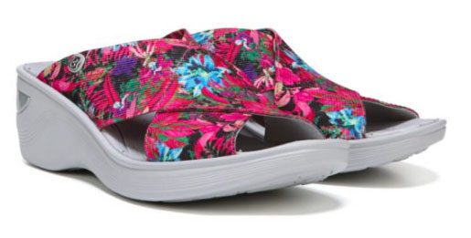 Barking Dog Shoes reviews and recommends the best footwear for people with various foot issues (as well as for women with average feet for whom comfort is a high priority).