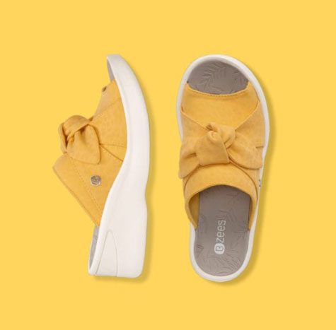 Barking Dog Shoes reviews and recommends the best footwear for people with various foot issues (as well as for women with average feet for whom comfort is a high priority).