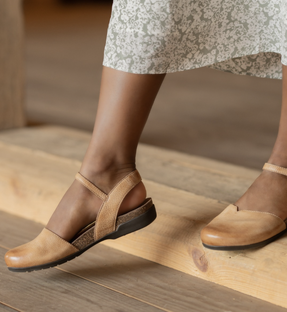 Comfortable Closed Toe Sandals